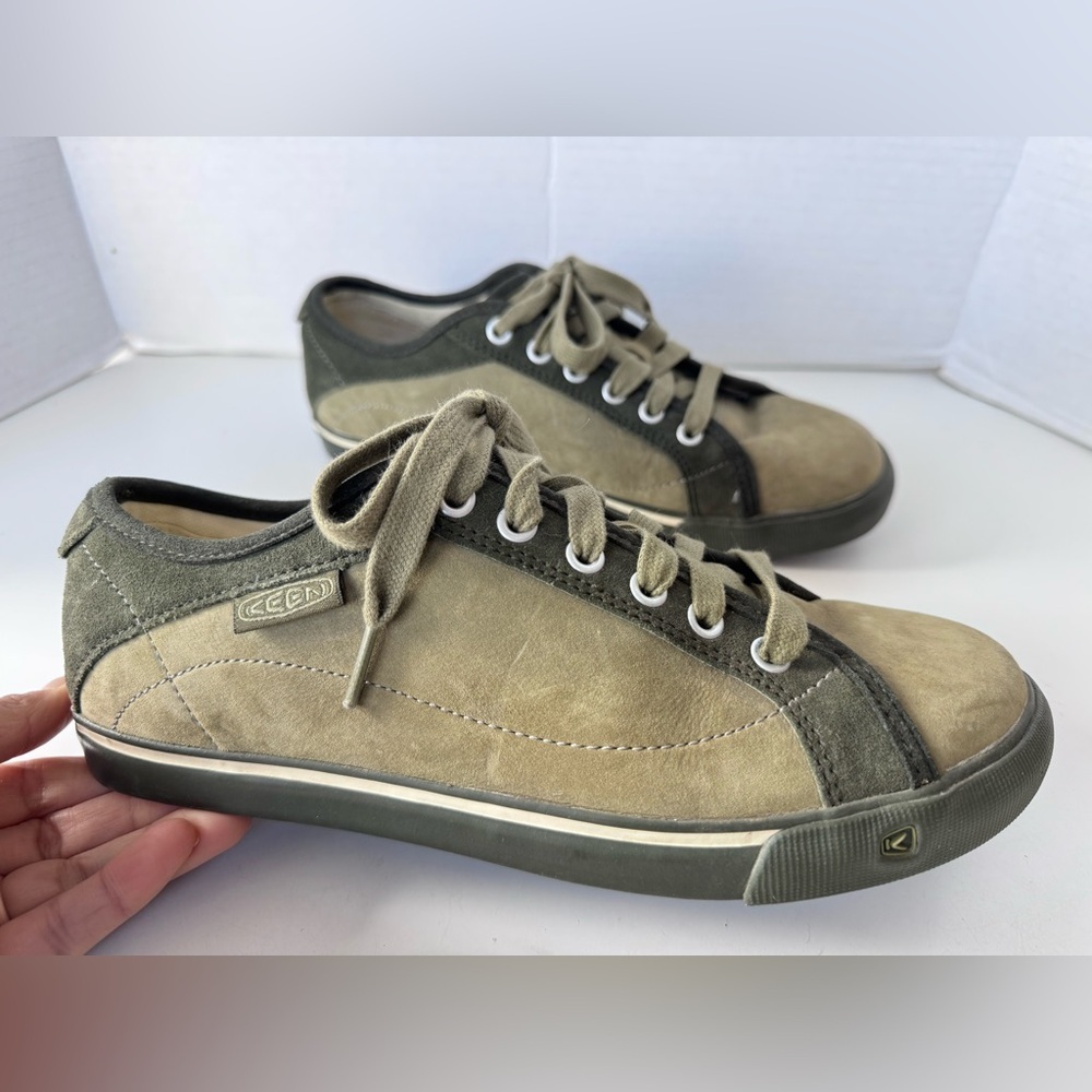 KEEN Arcata Green Olive Leather Suede Lace Up Sneaker Shoes Women’s Size 9